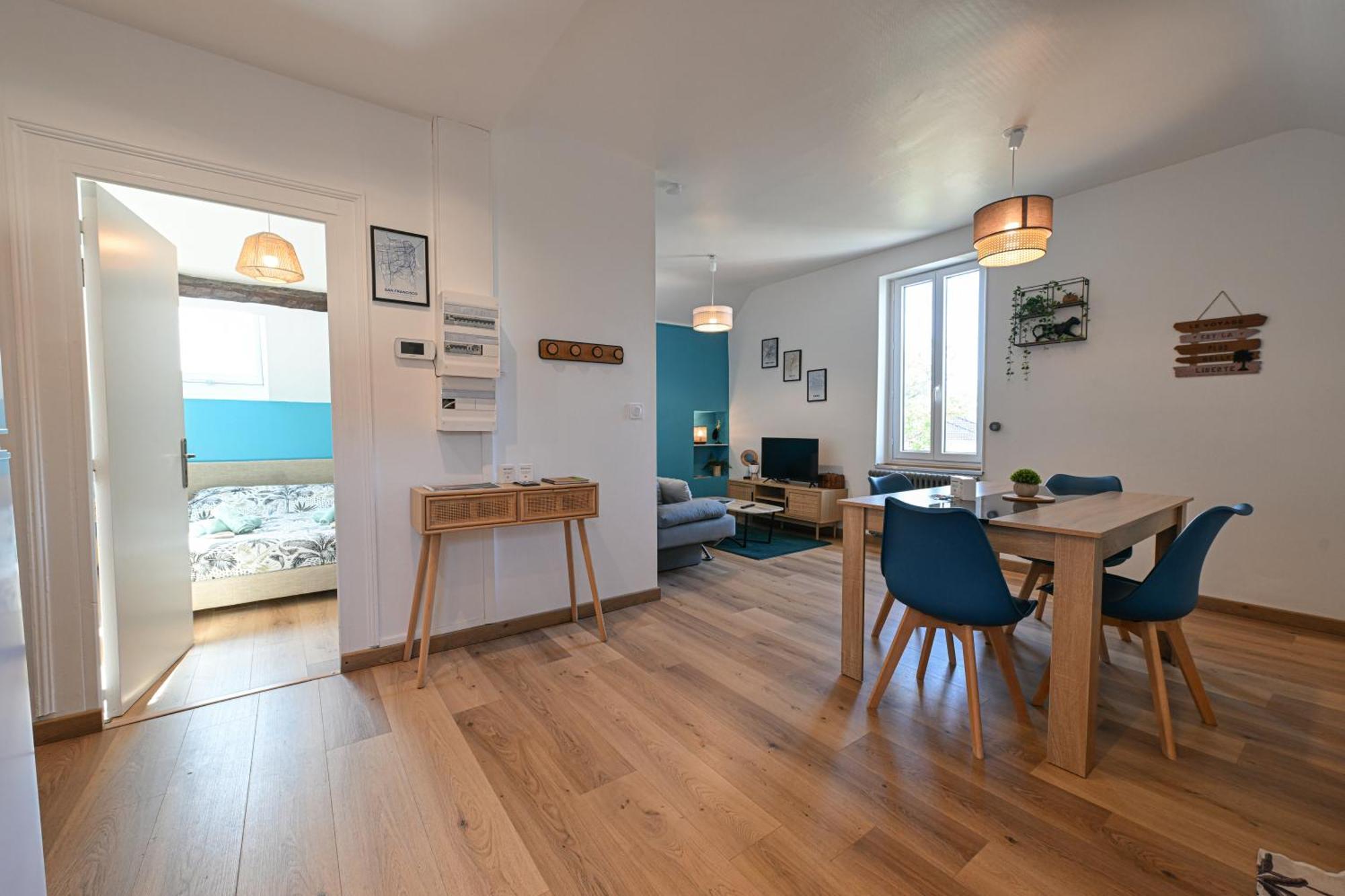 La Belle Rive Du Voyageur Apartment Белерив-сюр-Алие Екстериор снимка